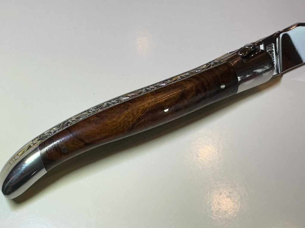 LAGUIOLE en Aubrac Wüsteneisenholz