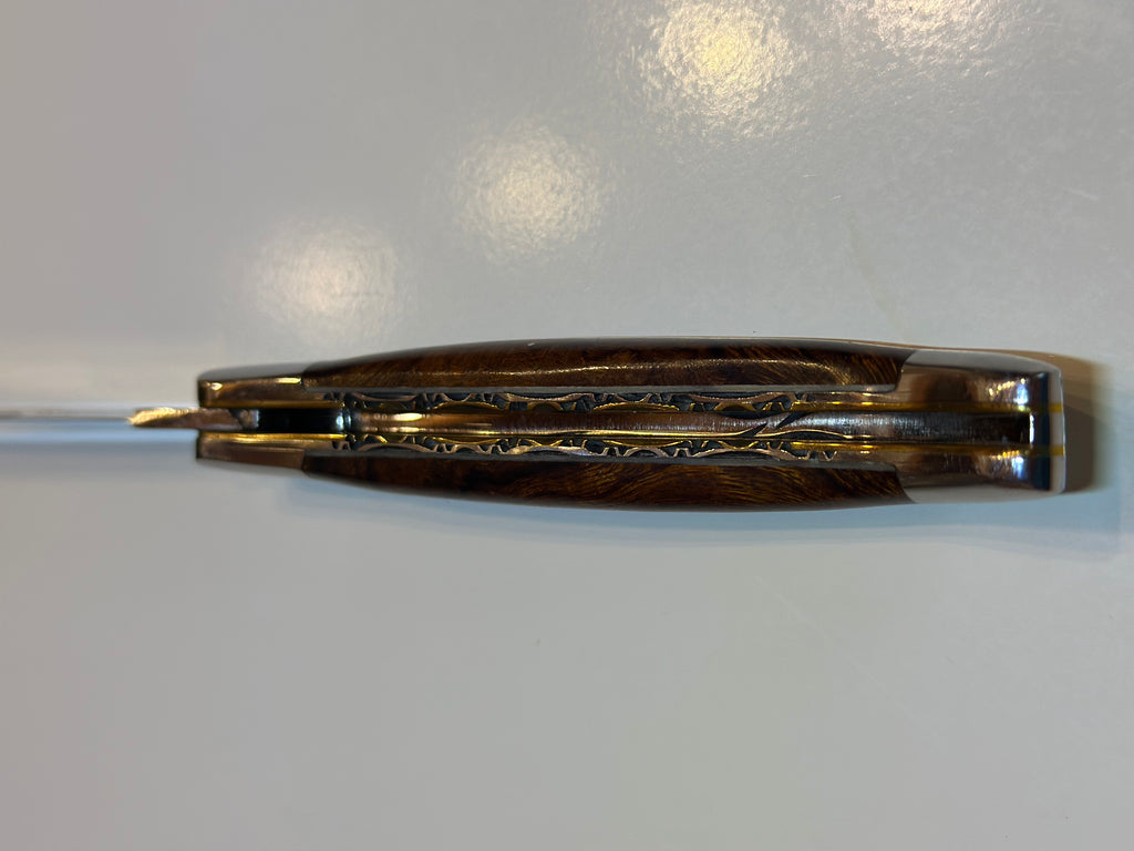 LAGUIOLE en Aubrac Wüsteneisenholz